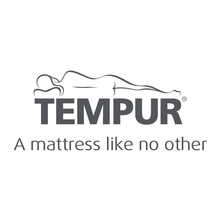 Comfort Sleep - Rooms With Shared Facilities วินด์เซอร์ ภายนอก รูปภาพ